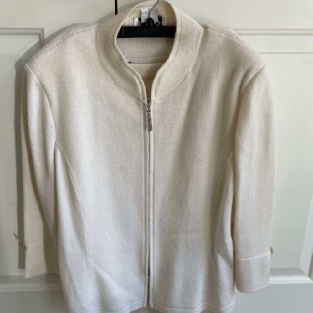 JSS Knit Cream Color XL Skirt and Matching Zip-Up Blazer